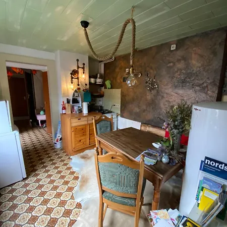 Privartzimmer 'Ausfahrt Freihalten' Husum  Exterior photo