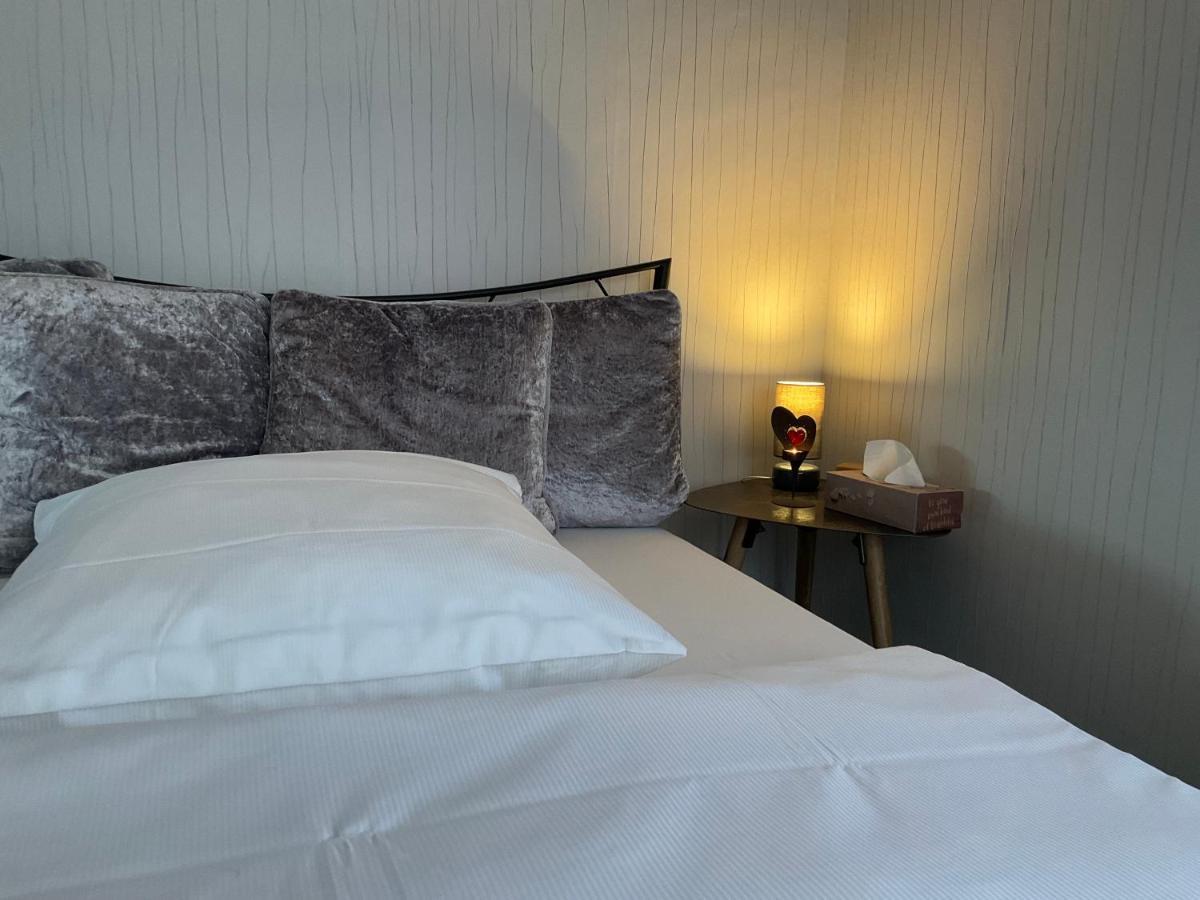Privartzimmer 'ausfahrt Freihalten'