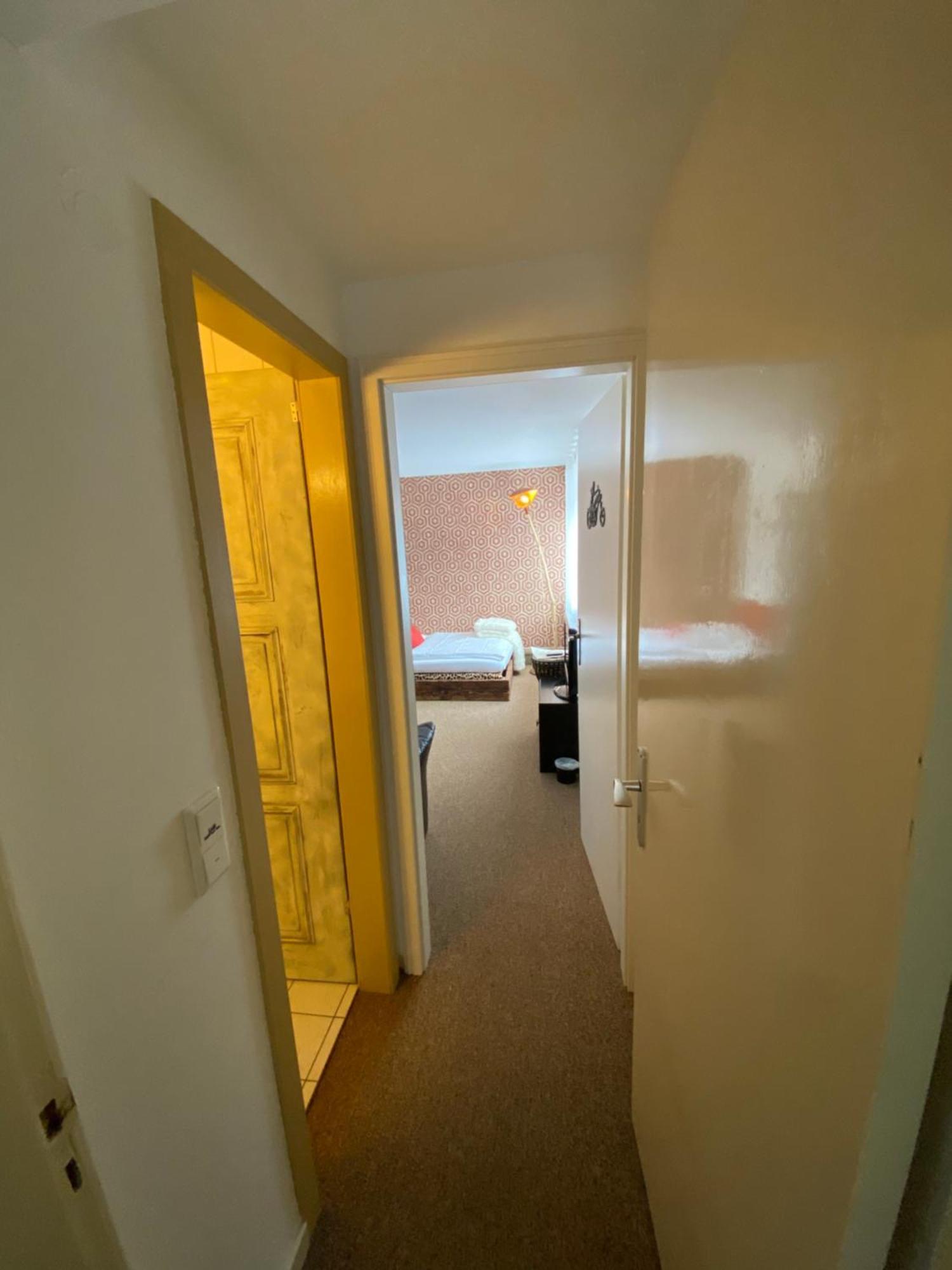 Homestay Privartzimmer 'ausfahrt Freihalten' *