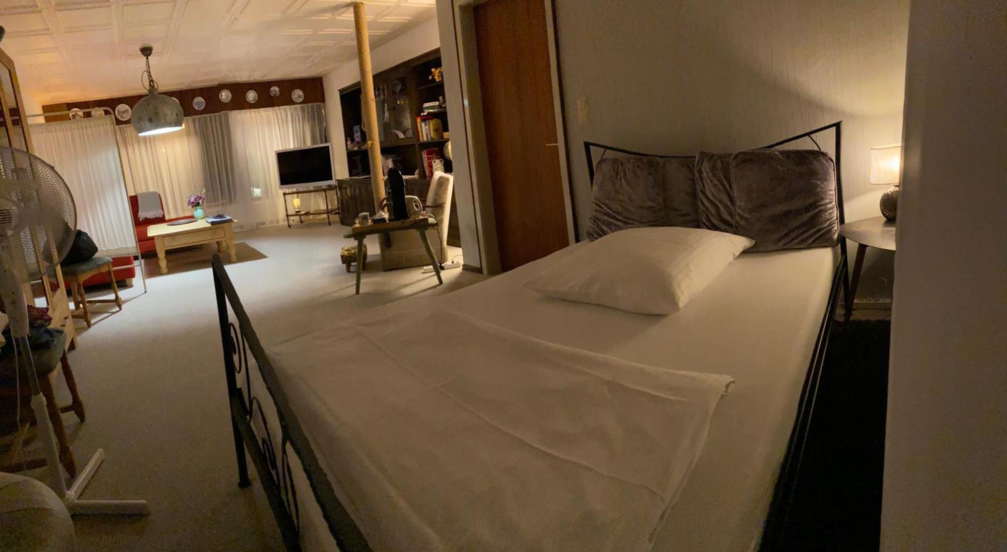 Privartzimmer 'ausfahrt Freihalten' Homestay Husum (Schleswig-Holstein)